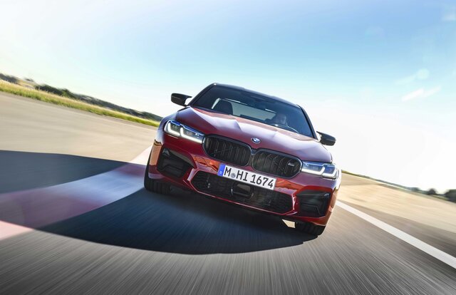 BMW、5シリーズベースの高性能モデル、M5とM550i xDriveを発売|BMW BMW、5シリーズベースの高性能モデル、M5とM550i xDriveを発売|BMW