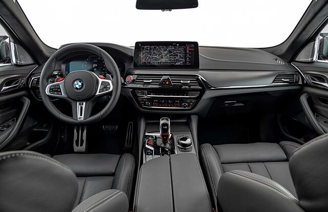 BMW、5シリーズベースの高性能モデル、M5とM550i xDriveを発売|BMW BMW、5シリーズベースの高性能モデル、M5とM550i xDriveを発売|BMW