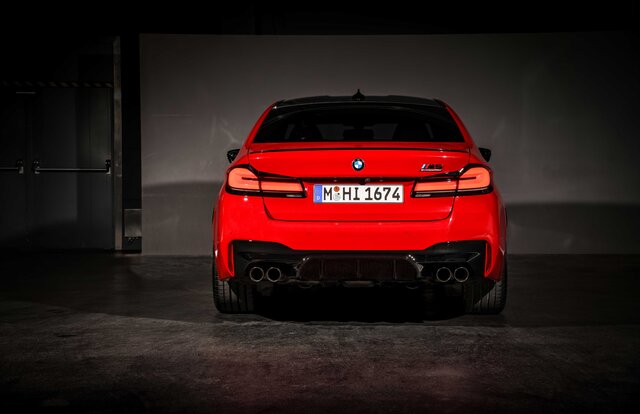 BMW、5シリーズベースの高性能モデル、M5とM550i xDriveを発売|BMW BMW、5シリーズベースの高性能モデル、M5とM550i xDriveを発売|BMW
