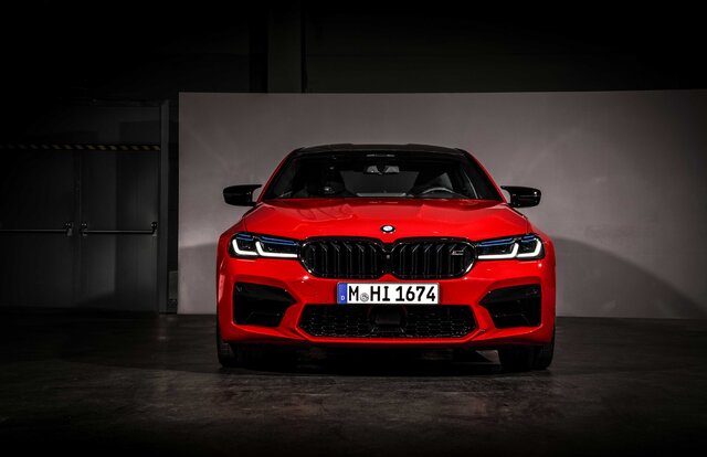 BMW、5シリーズベースの高性能モデル、M5とM550i xDriveを発売|BMW BMW、5シリーズベースの高性能モデル、M5とM550i xDriveを発売|BMW