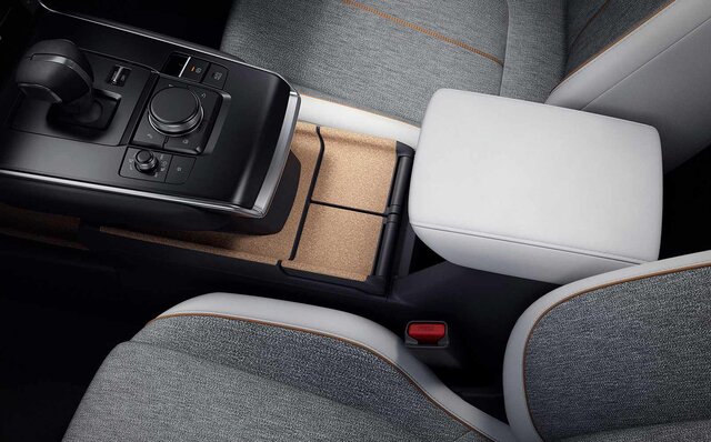 マツダ、新型クロスオーバーSUV「MX-30」を発表|Mazda マツダ、新型クロスオーバーSUV「MX-30」を発表|Mazda