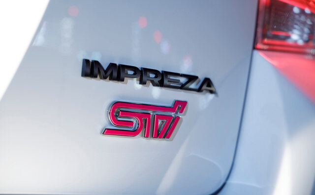 インプレッサに最上級「STIスポーツ」やハイブリッドモデルを新設定｜SUBARU