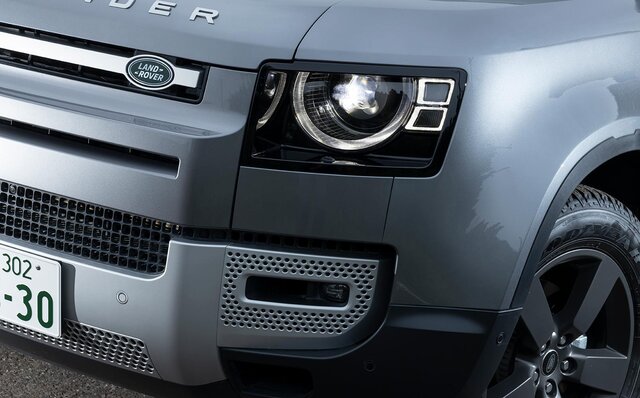オンロード性能とオフロード性能を見事に両立──新型ディフェンダーに試乗|Land Rover オンロード性能とオフロード性能を見事に両立──新型ディフェンダーに試乗|Land Rover