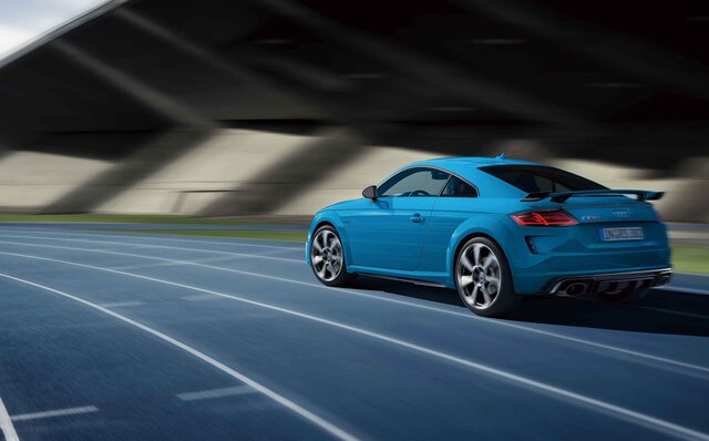 RS 4モデルがよりスポーティなエクステリアにブラッシュアップ｜Audi