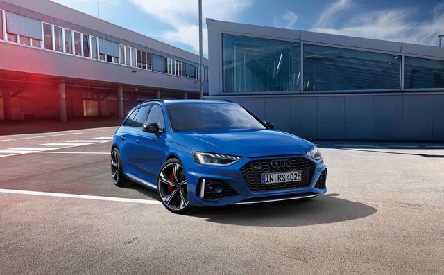RS 4モデルがよりスポーティなエクステリアにブラッシュアップ｜Audi