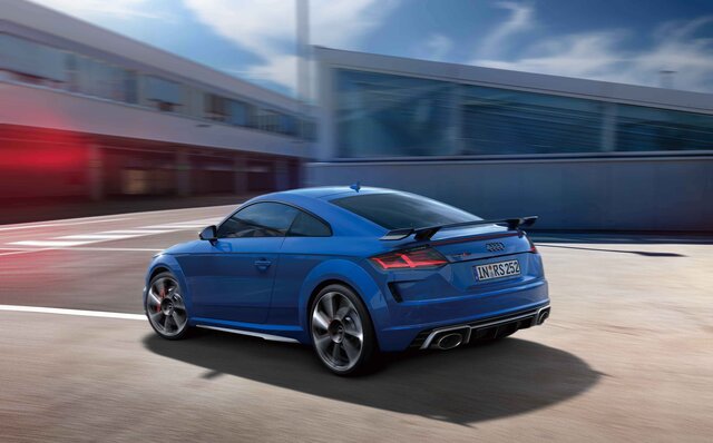 RS 4モデルがよりスポーティなエクステリアにブラッシュアップ｜Audi