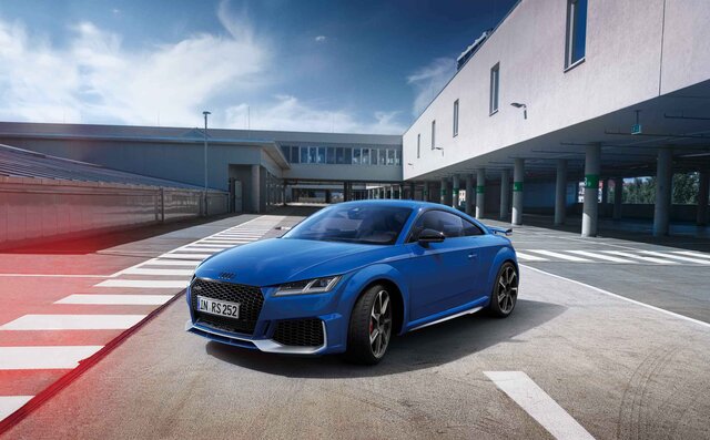 RS 4モデルがよりスポーティなエクステリアにブラッシュアップ｜Audi