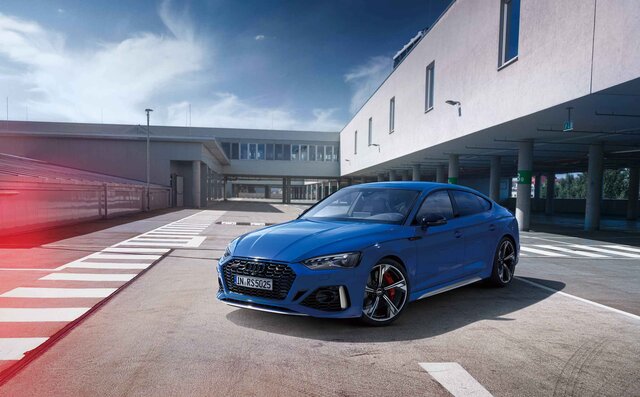 RS 4モデルがよりスポーティなエクステリアにブラッシュアップ｜Audi