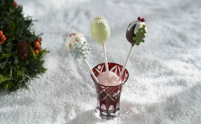 2020年のクリスマスは、シェフのアイディアが詰まった4種類のケーキが登場｜Andaz Tokyo