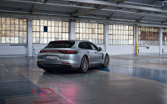 ポルシェ、700psの新型パナメーラを発売|Porsche ポルシェ、700psの新型パナメーラを発売|Porsche