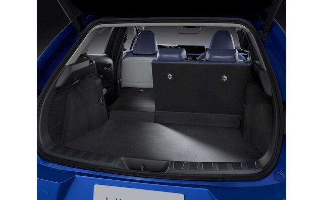 レクサスが初の市販EVモデル「UX300e」を発売｜Lexus