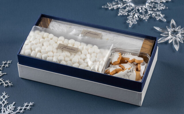 おうちクリスマスを盛り上げるカラフルでハッピーなクリスマスケーキ｜GRAND HYATT TOKYO