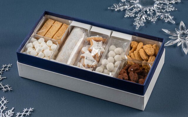 おうちクリスマスを盛り上げるカラフルでハッピーなクリスマスケーキ｜GRAND HYATT TOKYO