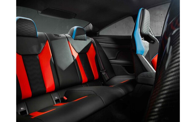 BMW M4コンペティションにNY発のライフスタイルブランドKITHとコラボレーションした全世界150台の限定モデル｜BMW