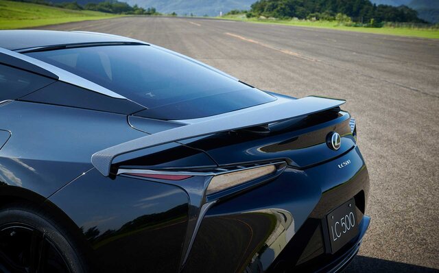 レクサスLCに室谷義秀選手と技術交流から生まれた70台限定の特別仕様車｜LEXUS