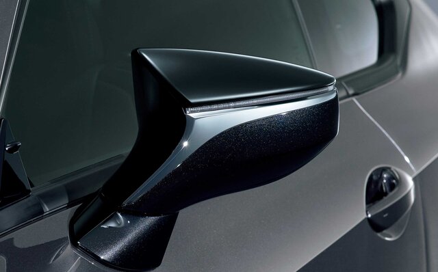 レクサスLCに室谷義秀選手と技術交流から生まれた70台限定の特別仕様車｜LEXUS