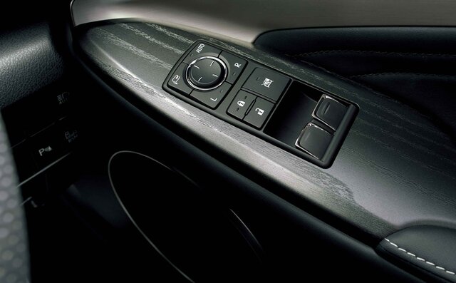 レクサスLCに室谷義秀選手と技術交流から生まれた70台限定の特別仕様車｜LEXUS