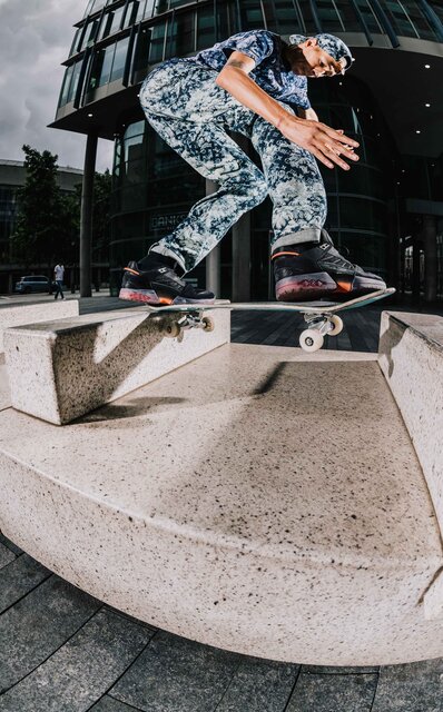 ヴァージル・アブローによるルイ・ヴィトンの新作メンズ・スニーカー「A View」|LOUIS VUITTON ヴァージル・アブローによるルイ・ヴィトンの新作メンズ・スニーカー「A View」|LOUIS VUITTON