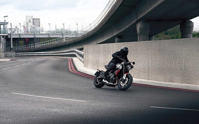 トライアンフ、ミドルウェイトロードスター「トライデント660」としてトライデントを復活｜Triumph