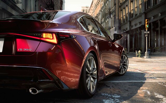 マイナーチェンジしたレクサスIS発売開始|LEXUS マイナーチェンジしたレクサスIS発売開始|LEXUS