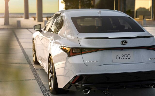 マイナーチェンジしたレクサスIS発売開始|LEXUS マイナーチェンジしたレクサスIS発売開始|LEXUS