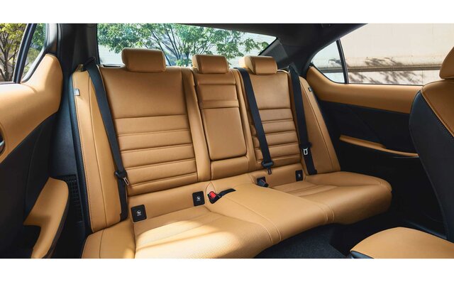 マイナーチェンジしたレクサスIS発売開始|LEXUS マイナーチェンジしたレクサスIS発売開始|LEXUS
