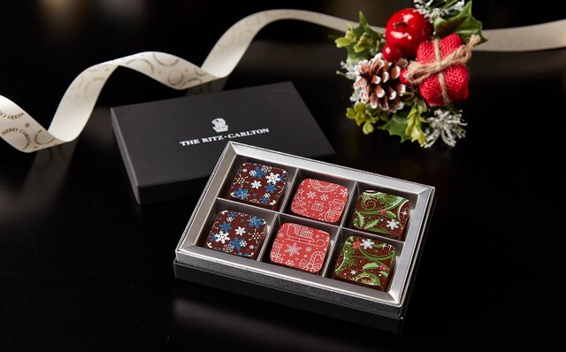 遊び心たっぷりのケーキとスイーツでクリスマスパーティーを演出|The Ritz-Carlton, Tokyo 遊び心たっぷりのケーキとスイーツでクリスマスパーティーを演出|The Ritz-Carlton, Tokyo