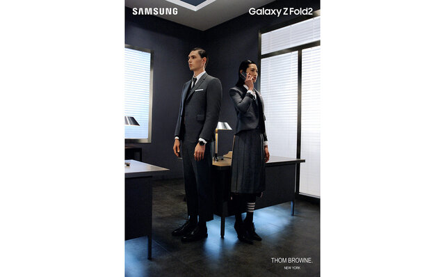 Galaxy とThom Browne のコラボレーション第二弾Galaxy Z Fold2 Thom Browne Editionが日本上陸|Galaxy×THOM BROWNE Galaxy とThom Browne のコラボレーション第二弾Galaxy Z Fold2 Thom Browne Editionが日本上陸|Galaxy×THOM BROWNE