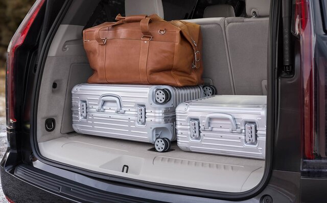 GM、新型「キャデラック エスカレード」を発表──2021年東京オートサロンで日本初公開を予定｜Cadillac