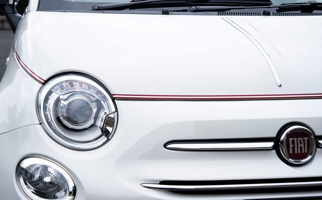 スタイリスト長澤実香とマガジニスト北原徹が語る、現代に蘇った“甘い生活” FIAT 500チンクエチェント ドルチェヴィータの魅力|FIAT スタイリスト長澤実香とマガジニスト北原徹が語る、現代に蘇った“甘い生活” FIAT 500チンクエチェント ドルチェヴィータの魅力|FIAT