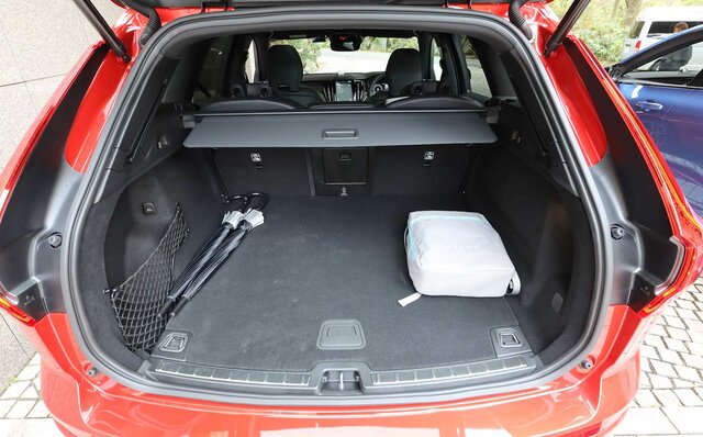 “電動化”されたボルボXC60 B6 Rデザインに試乗|VOLVO “電動化”されたボルボXC60 B6 Rデザインに試乗|VOLVO
