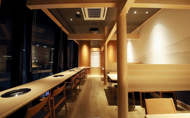 カードおもて面のカード情報を裏面に集約。新たなダイナースクラブがスタート|Diners Club カードおもて面のカード情報を裏面に集約。新たなダイナースクラブがスタート|Diners Club