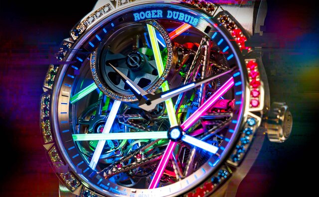明暗でまったく異なる表情を見せるロジェ・デュブイ「エクスカリバー ブラックライト」｜ROGER DUBUIS