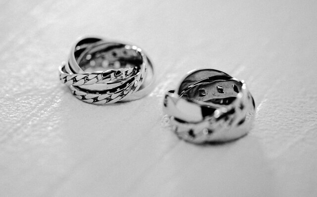 美しき流線型がファッションを引き立てるユニセックス・ジュエリー ectm（エクタム）デビュー｜ectm