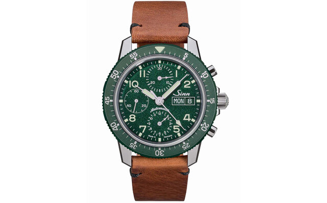 世界限定500本。メタリックグリーンのダイアルを搭載したクロノグラフ「103.SA.G」｜Sinn