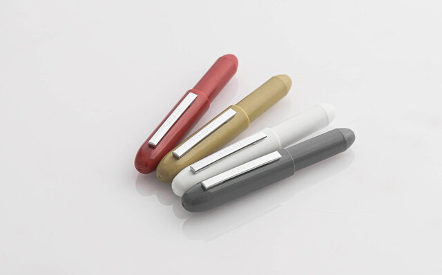 重量はわずか8グラム。バレット型ボールペンのライトモデルが発売|penco 重量はわずか8グラム。バレット型ボールペンのライトモデルが発売|penco