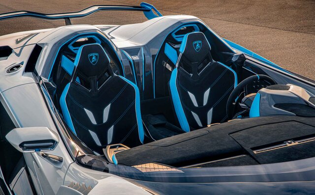 ランボルギーニ、スクアドラ・コルセが手掛けた公道仕様のオープントップレーシングカー「SC20」発表｜Lamborghini