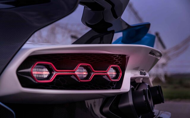 ランボルギーニ、スクアドラ・コルセが手掛けた公道仕様のオープントップレーシングカー「SC20」発表｜Lamborghini