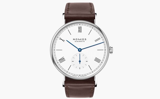 格調のある小径モデル。エナメル調の光沢が美しい新作「ラドウィッグ」｜NOMOS GLASHÜTTE