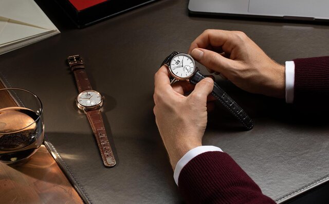 洗練された新作シルバーダイアルのサクソニア・アウトサイズデイト｜A. LANGE & SÖHNE