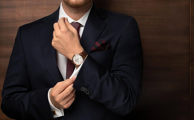 洗練された新作シルバーダイアルのサクソニア・アウトサイズデイト｜A. LANGE & SÖHNE