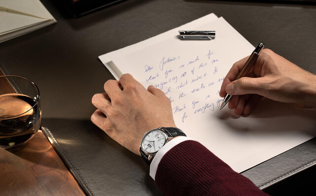 洗練された新作シルバーダイアルのサクソニア・アウトサイズデイト｜A. LANGE & SÖHNE