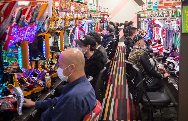 初沢亜利×時津剛＋担当編集者トークショー｜LOUNGE