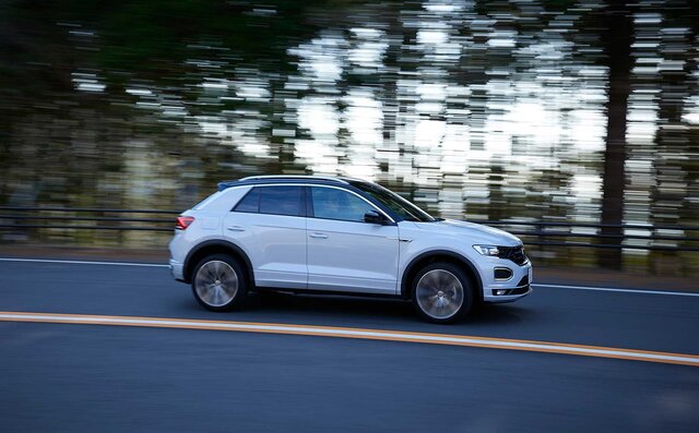 ゴルフのSUV版ともいうべきスタイルが魅力──フォルクスワーゲンT-Rocに試乗｜Volkswagen