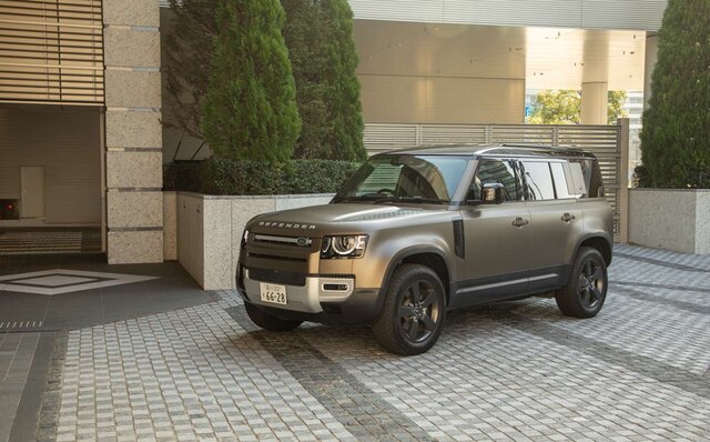 外観のイメージとはかけ離れたスポーティな感覚のドライブが楽しめる──新型ディフェンダーに試乗｜Land Rover