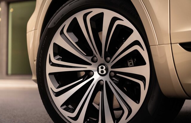 ベントレー、ベンテイガのPHEVモデルを発表|Bentley ベントレー、ベンテイガのPHEVモデルを発表|Bentley