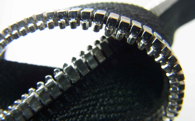 業界初。YKKファスナー専門のショールームが浅草橋にオープン|SANKYO FASTENER 業界初。YKKファスナー専門のショールームが浅草橋にオープン|SANKYO FASTENER