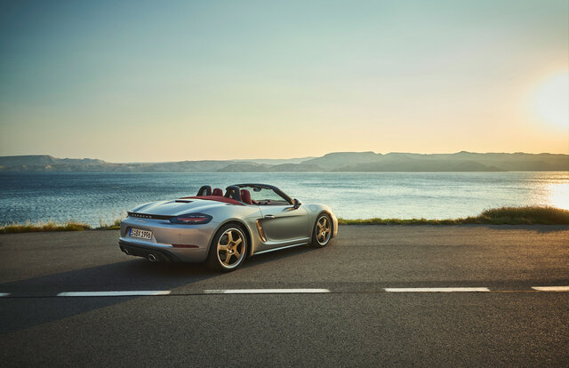 ポルシェ ボクスター誕生25周年を記念した、全世界1250台のみの限定車が登場|Porsche ポルシェ ボクスター誕生25周年を記念した、全世界1250台のみの限定車が登場|Porsche