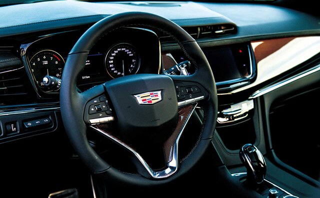 キャデラックXT6に新色ボディカラーが追加｜CADILLAC