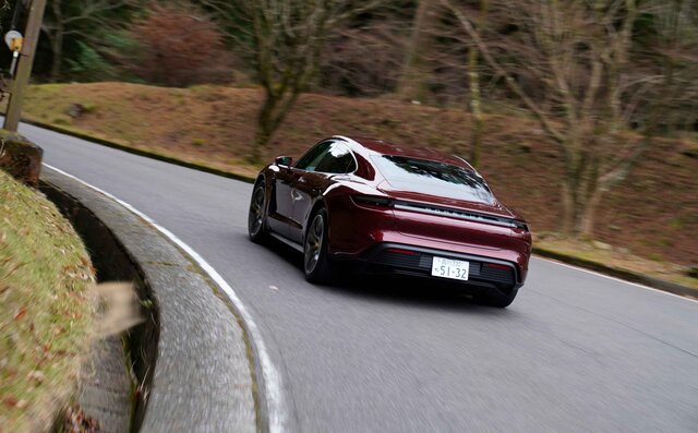自動車好きにとっても楽しめるBEV──ポルシェ タイカン4Sに試乗|Porsche 自動車好きにとっても楽しめるBEV──ポルシェ タイカン4Sに試乗|Porsche